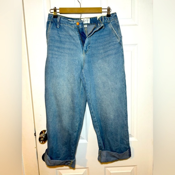 Universal Thread|Relaxed Straight Jeans|Size 4/27 - Picture 2 of 3